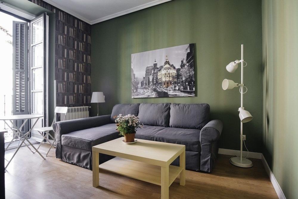 Habitat Apartments Latina Мадрид Екстер'єр фото